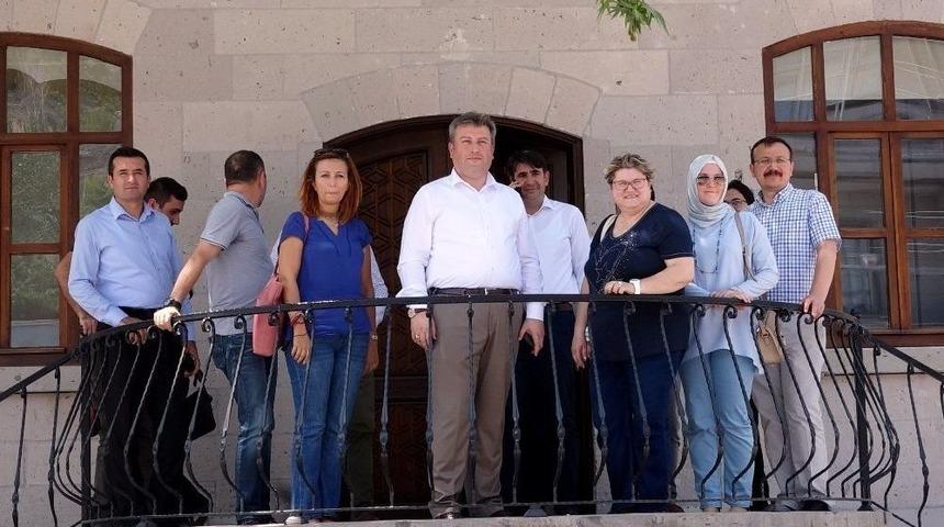 K&uuml;lt&uuml;r Varlıkları Koruma Kurulu &Uuml;yeleri Tarihi Tablakaya&rsquo;yı Gezdi