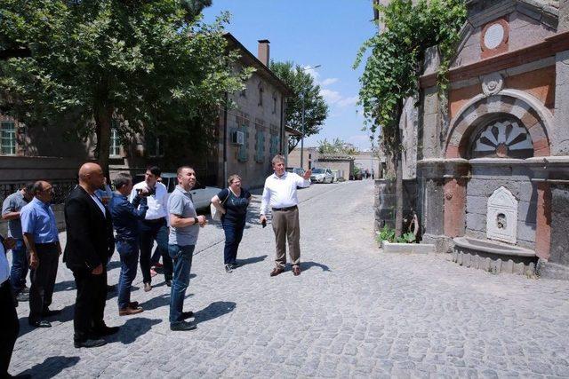 Kültür Varlıkları Koruma Kurulu Üyeleri Tarihi Tablakaya’yı Gezdi