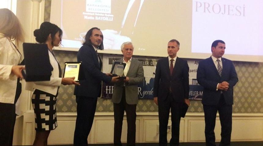 Kahta Belediyesine 2 &Ouml;d&uuml;l Birden