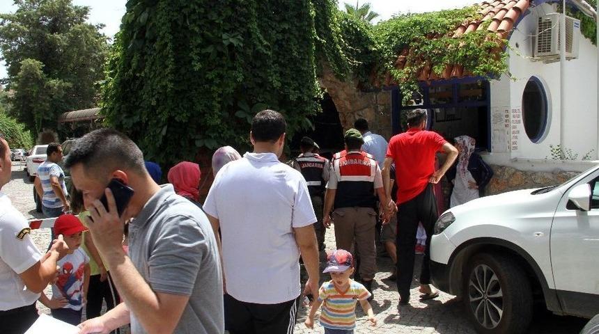 Tatilciler Mağdur Oldu, Otel &Ccedil;alışanları İş Bıraktı