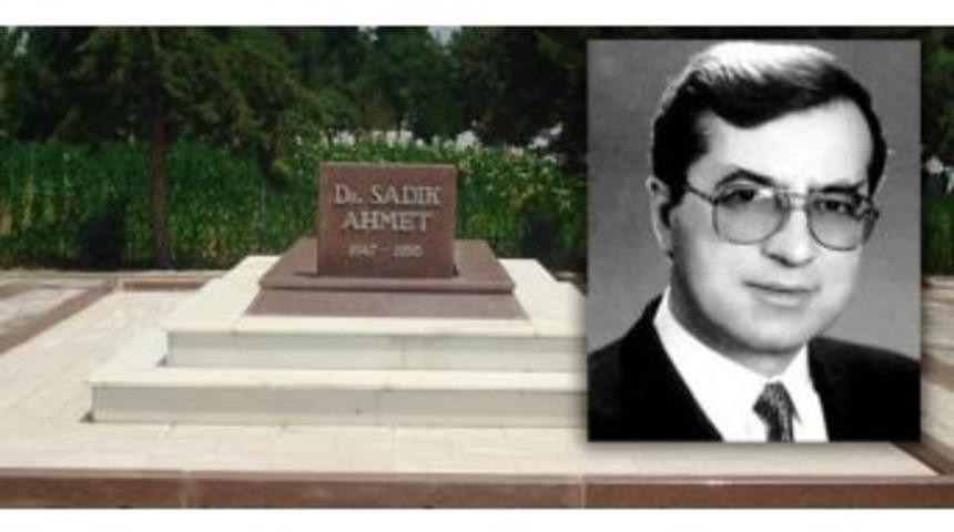 Tk&uuml;ugd: &ldquo;dr. Sadık Ahmet&rsquo;i Unutmadık&rdquo;