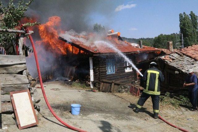 Çankırı’da 10’dan Fazla Ev Kül Oldu