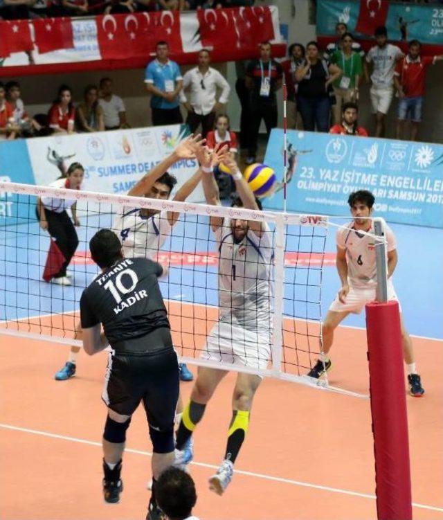 Voleybol Erkek Milli Takımı Finalde (İşitme Engelliler Olimpiyatı)