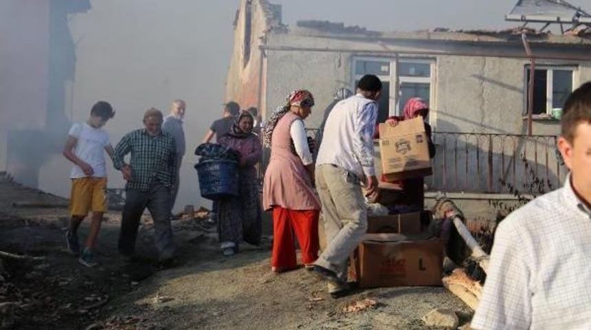 &Ccedil;ankırı&rsquo;Daki Yangında 27 Ev K&uuml;l Oldu (2) - Yeniden