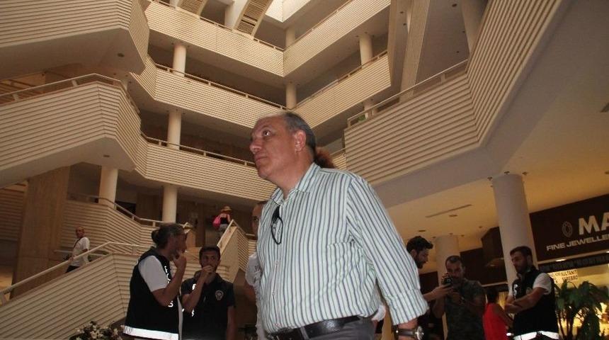 Katar Emiri Thani Mahkeme Kararıyla Otelini Tahliye Ettirdi