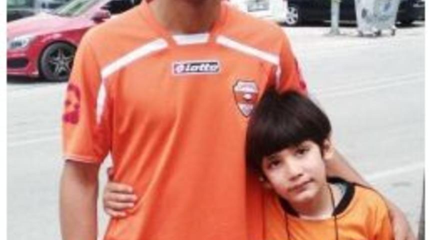 Gen&ccedil; Futbolcu Serinlemek İ&ccedil;in Girdiği Sulama Kanalında Boğuldu