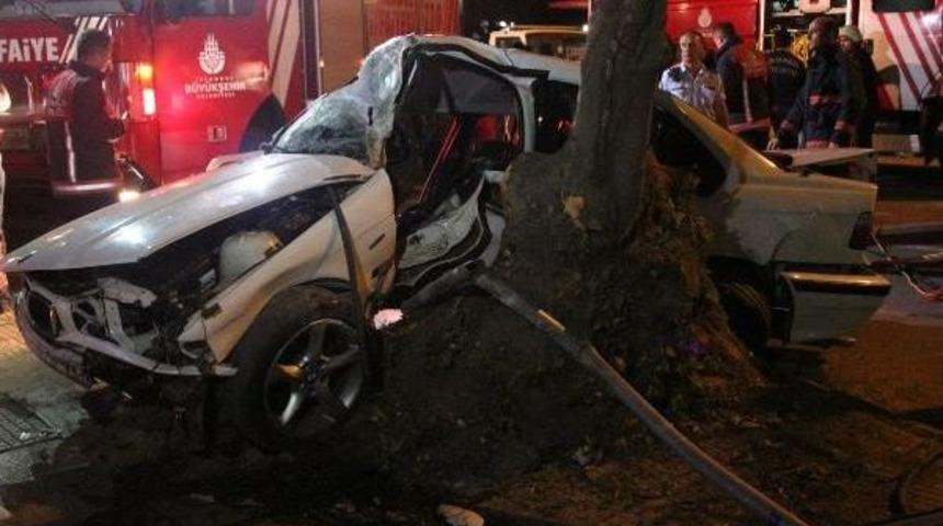 Kadık&ouml;y'de Trafik Kazası: 1 &Ouml;l&uuml;, 1 Yaralı