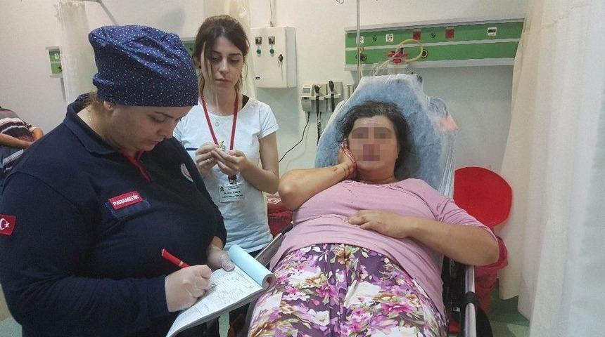 Emekli Astsubay Karısını Kafasından Bı&ccedil;aklayarak Hastanelik Etti