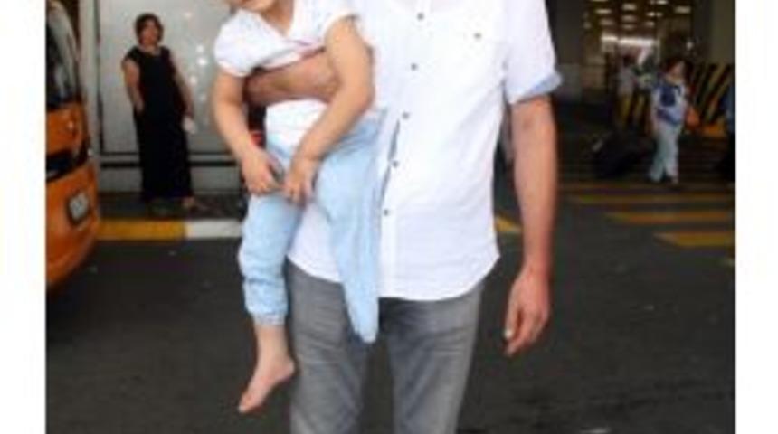 Antalyalı Minik &Ouml;zge Yeni Protez Ayak İ&ccedil;in İstanbul&rsquo;da