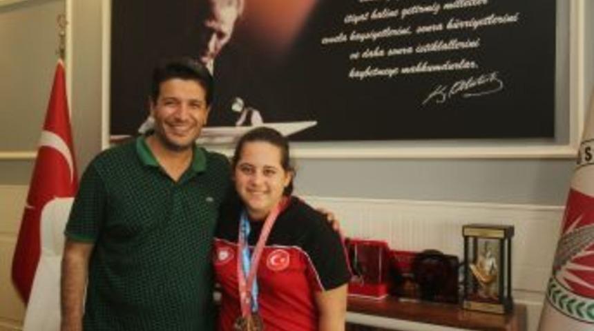 Başkan Gen&ccedil;, Olimpiyat &Uuml;&ccedil;&uuml;nc&uuml;s&uuml;n&uuml; Ağırladı