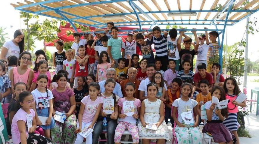 &Ccedil;ocuklardan Başkan Akın&rsquo;a Sevgi Seli