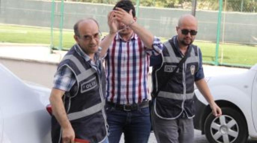 &Ouml;l&uuml;mle Sonu&ccedil;lanan Kazada Kamyonet Şof&ouml;r&uuml; Adliyeye Sevk Edildi