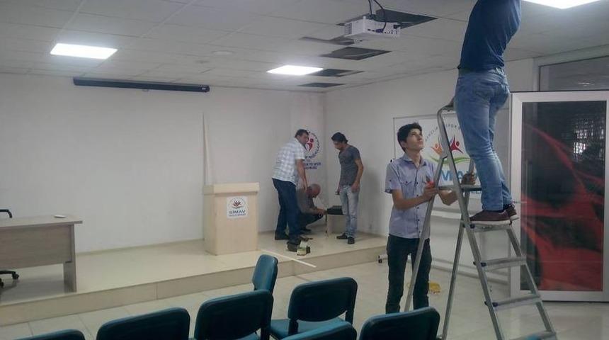 Simav Belediyesinden Gen&ccedil;lik Merkezine Ses Mikseri