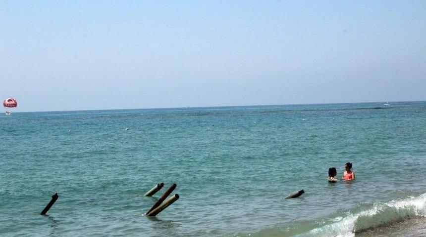 &Ccedil;ami&ccedil;i Halk Plajı Kaderine Terk Edildi