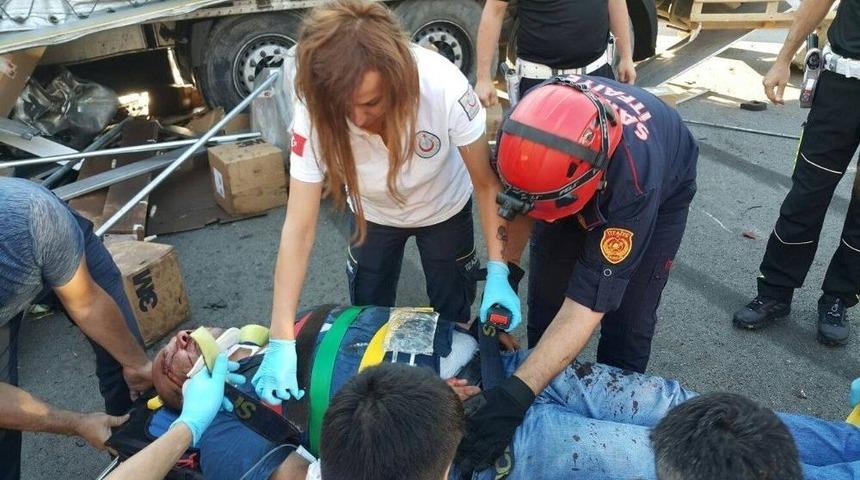 Samsun&rsquo;da Trafik Kazası: 2 Yaralı