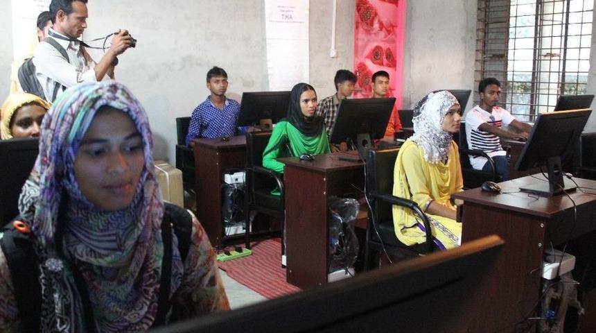 Bangladeş&rsquo;te Sağlık Ve Eğitim Alt Yapılarının Geliştirilmesine Destek