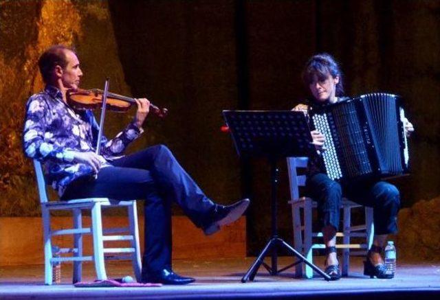 Gümüşlük Klasik Müzik Festivali Keman Ve Akordeonun Uyumuyla Başladı