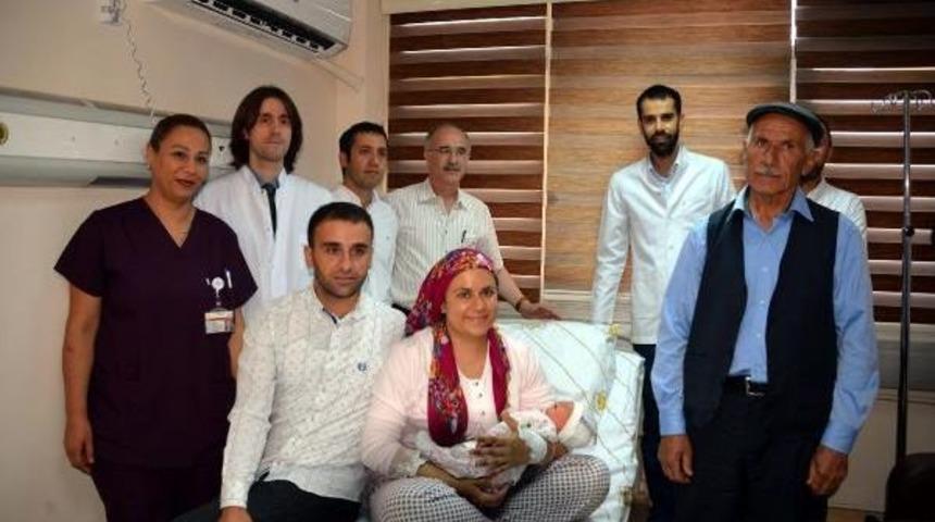 Babasının Verdiği B&ouml;brek Sayesinde 3 Yıl Sonra Doğum Yaptı