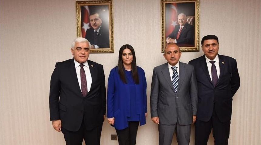 Kilis Heyeti Bakan Sarıeroğlu&rsquo;nu Ziyaret Etti