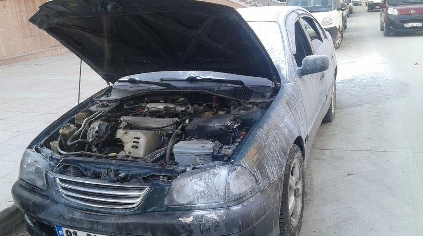 Seyir Halindeki Ara&ccedil; Alev Aldı