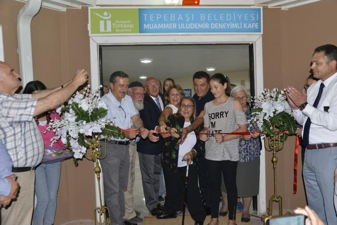 Muammer Uludemir Deneyimli Kafe Hizmete A&ccedil;ıldı