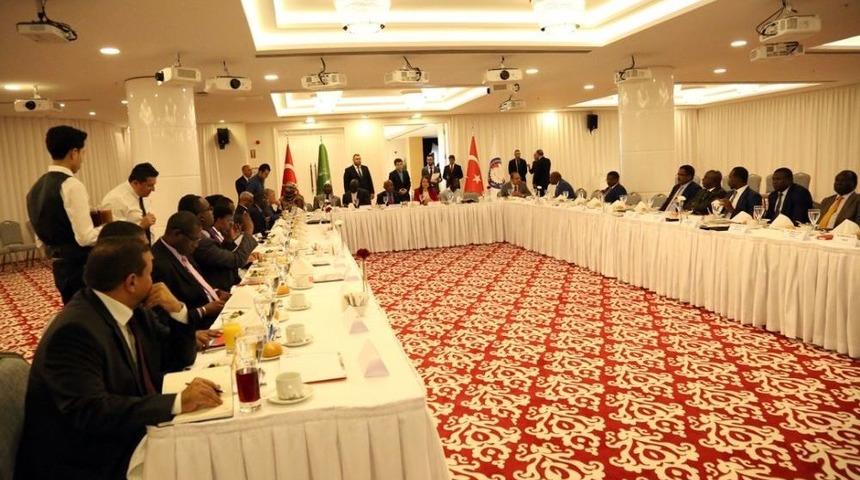 T&uuml;rkiye İş D&uuml;nyası Afrika &Uuml;lkeleri B&uuml;y&uuml;kel&ccedil;ileriyle Bir Araya Geldi