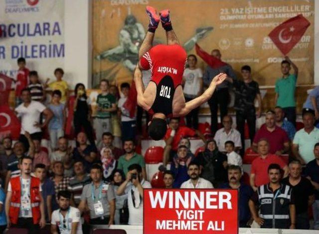 İşitme Engelliler Olimpiyatı'nda Türkiye En Çok Madalyayı Minderde Aldı