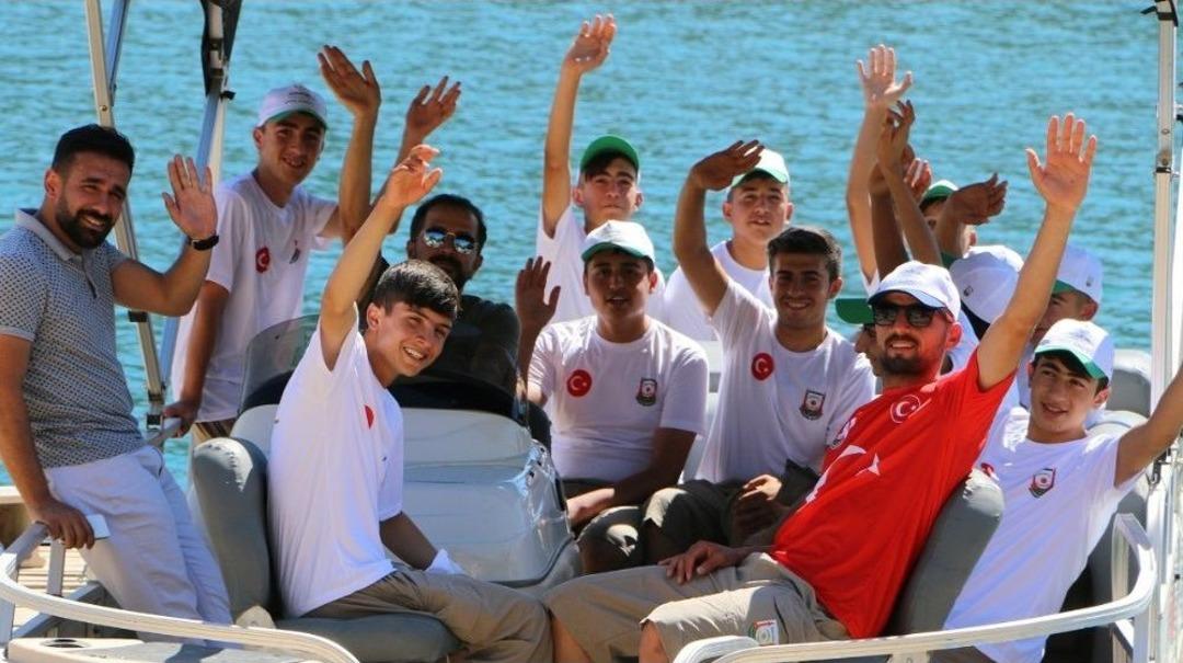 Başarılı &Ouml;ğrencilere B&uuml;y&uuml;kşehir&rsquo;den Yaz Gen&ccedil;lik Kampı