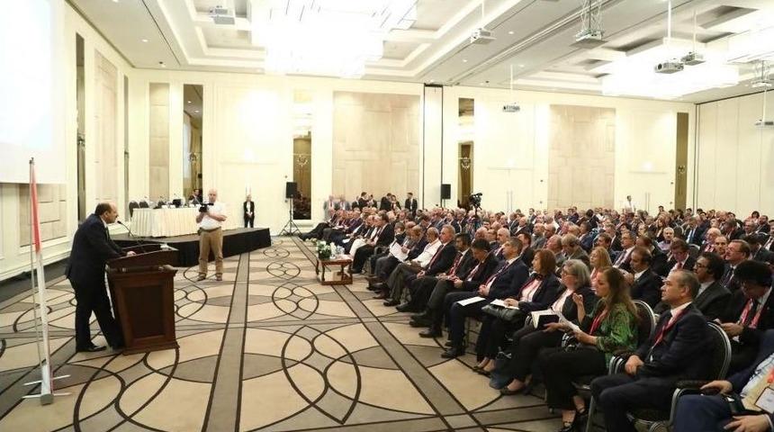 Rekt&ouml;r &Ccedil;akar, İslam &Uuml;lkeleri Rekt&ouml;rler Forumuna Katıldı