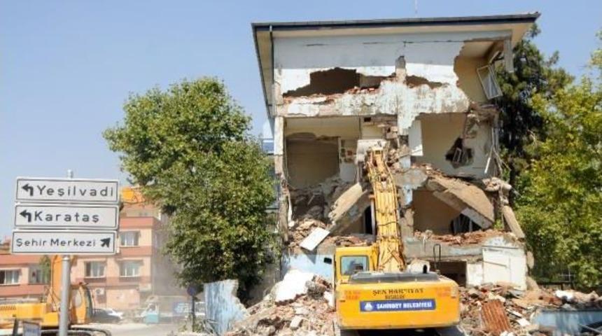 Gaziantep'te 47 Yıllık Polis Merkezi Yıkıldı