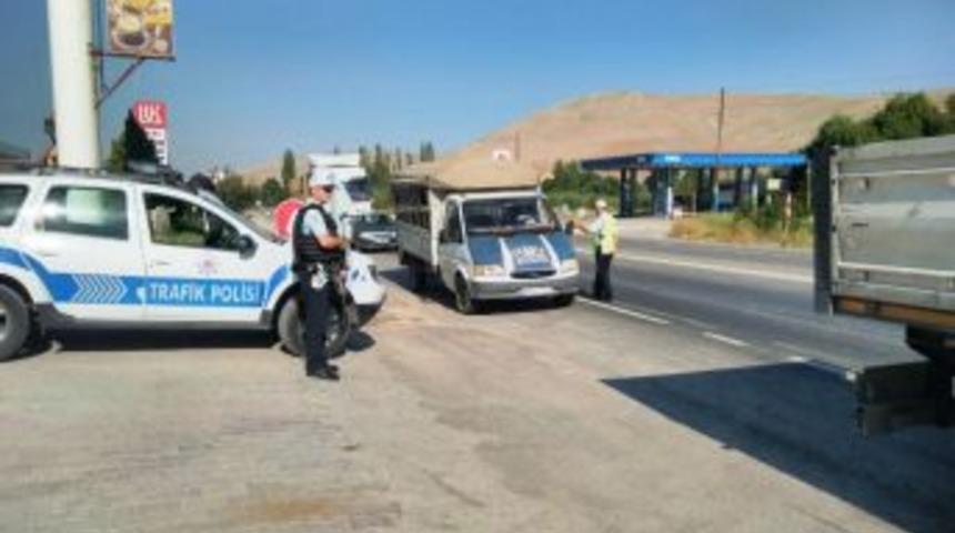 Kahramanmaraş&rsquo;ta 434 S&uuml;r&uuml;c&uuml;ye 114 Bin Lira Para Cezası