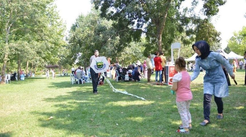 Babalar Ve &Ccedil;ocukları U&ccedil;urtma U&ccedil;uracak