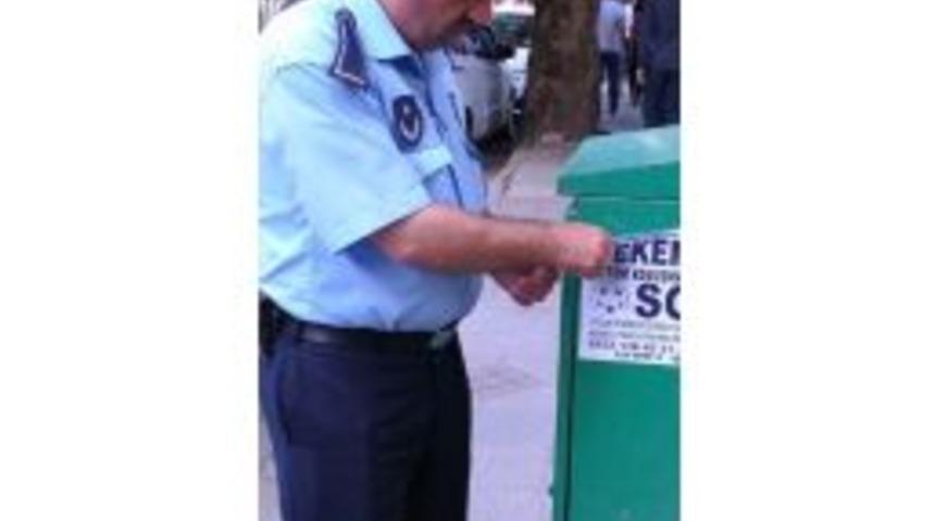 Yasak Yerlere Asılan Afişler Tek Tek Toplandı