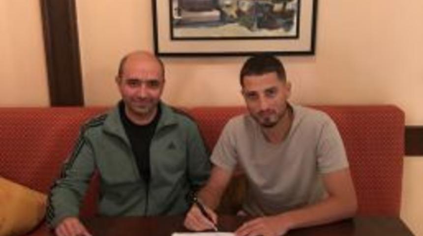 Karab&uuml;kspor Aradığı 10 Numarayı Buldu