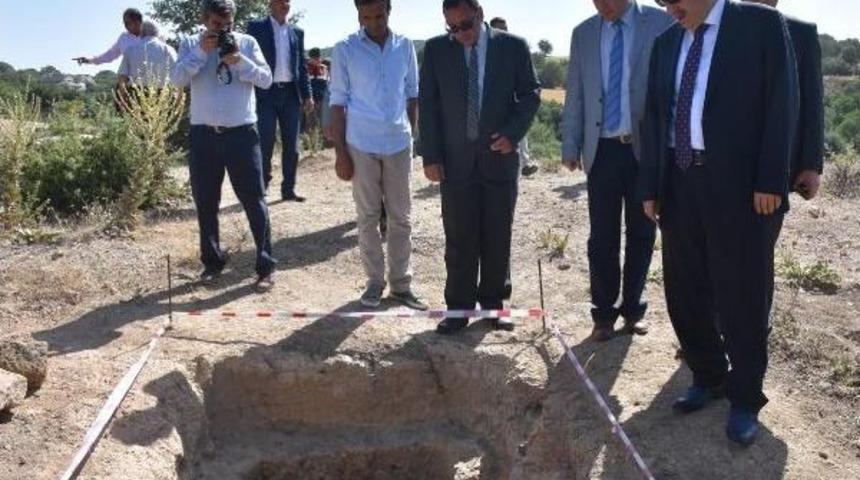 Uşak'ta 2 Bin Yıllık Roma Mezarları'nda Kurtarma Kazısı