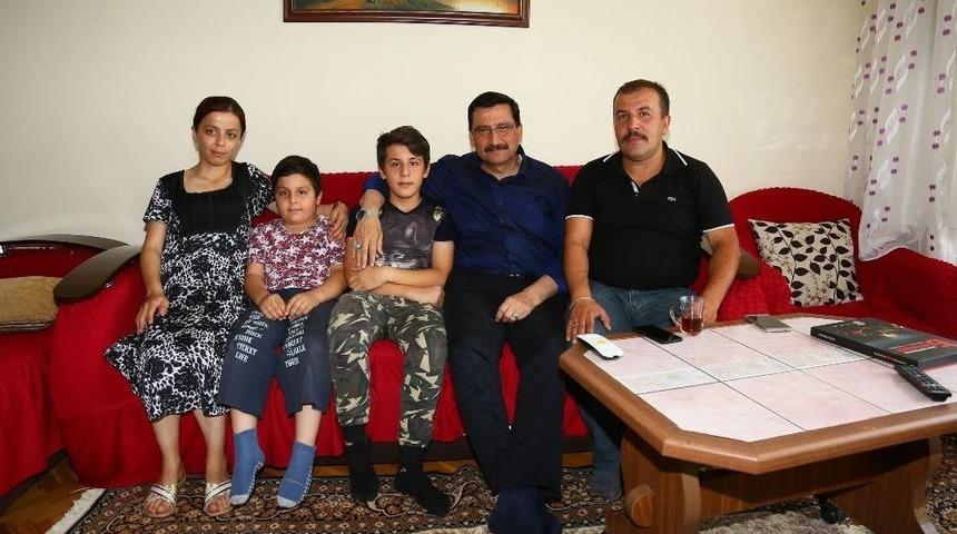 Başkan Ak&rsquo;tan Vatandaşlara &Ccedil;at Kapı Ziyaret