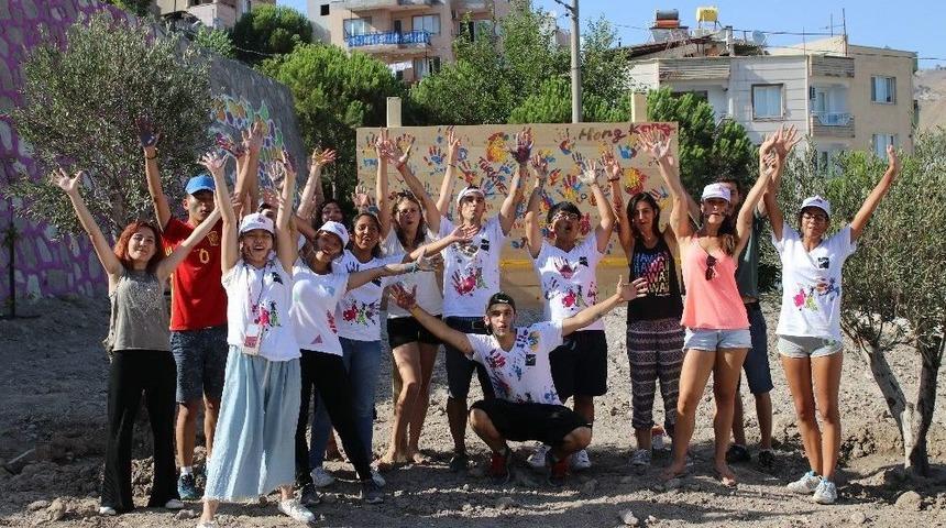 D&uuml;nya Gen&ccedil;leri Bergama&rsquo;da Buluştu