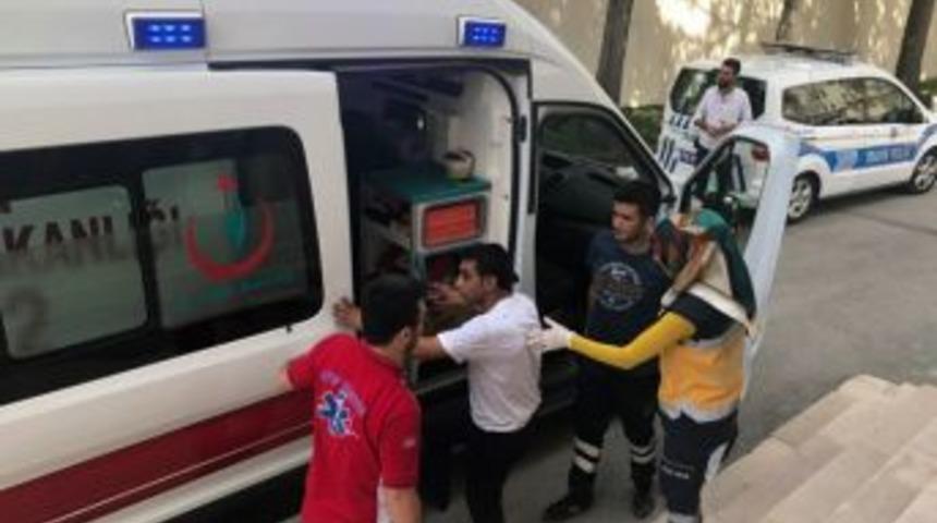 Kayıp Valiz Kavgası Kanlı Bitti: 2 Yaralı