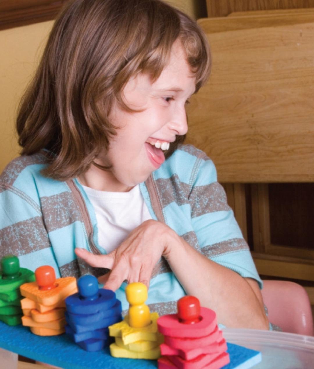 Дети с аутистическим расстройством. Дети аутисты. Речь у детей с аутизмом. Аутизм у детей. Знаний с рда.