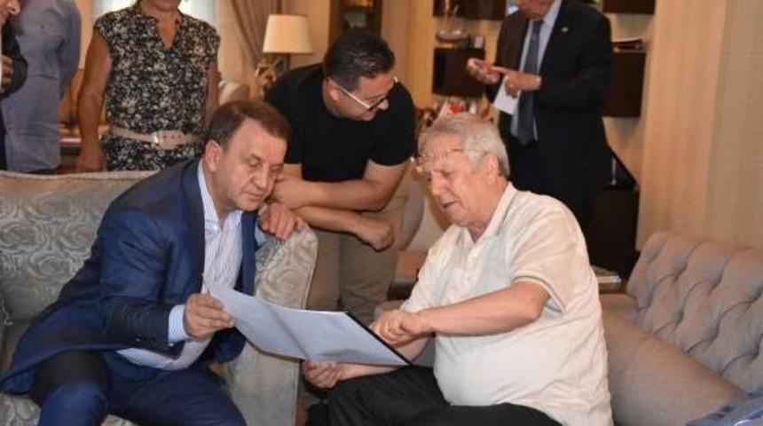 Başkan Aziz Yıldırım, Fenerbah&ccedil;e &Uuml;niversitesi'nde