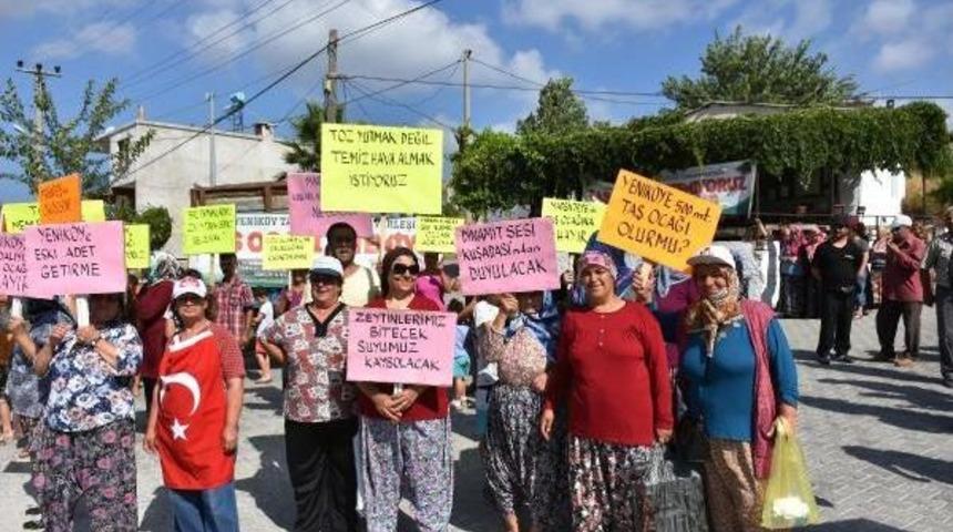Kuşadası'nda Taş Ocağı Tepkisi S&uuml;r&uuml;yor