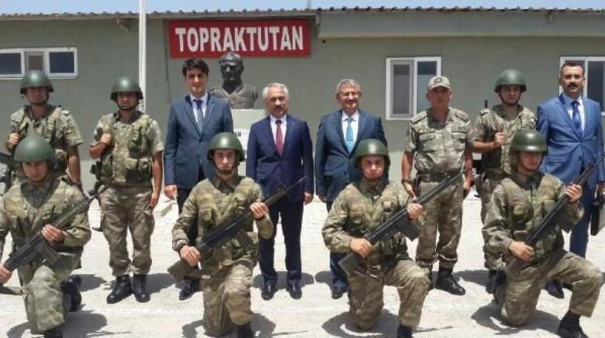 İ&ccedil;işleri Bakan Yardımcısı Ersoy, Suriye Sınırında