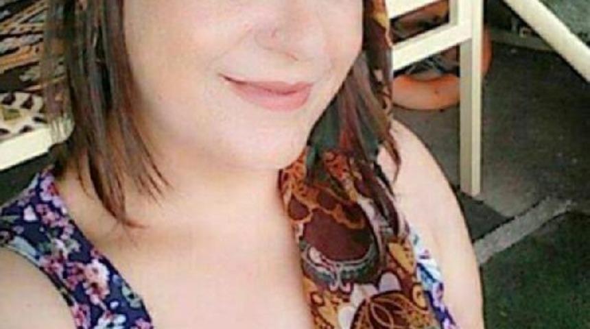 2 &Ccedil;ocuk Annesi Kadın, K&ouml;pr&uuml;l&uuml; Kavşaktan Atlayarak Intihar Etti