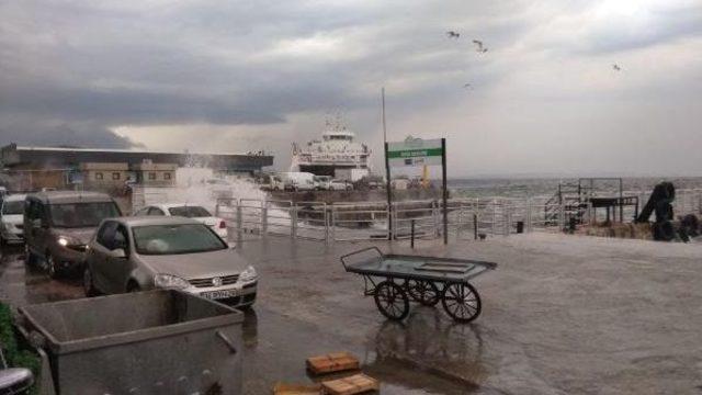 Fırtına, Marmara Ve Avşa'daki Tatilcileri Korkuttu (2)