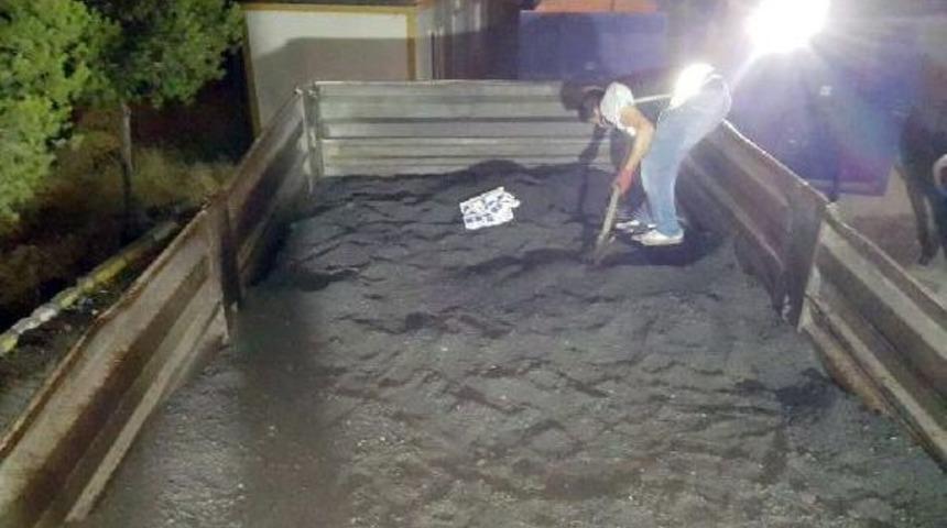 Kömür Yüklü Tır'da 43 Bin 500 Kaçak Sigara Ele Geçti