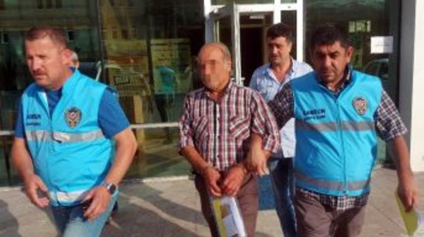 Karısını Bı&ccedil;aklayan Emekli Astsubay Tutuklandı