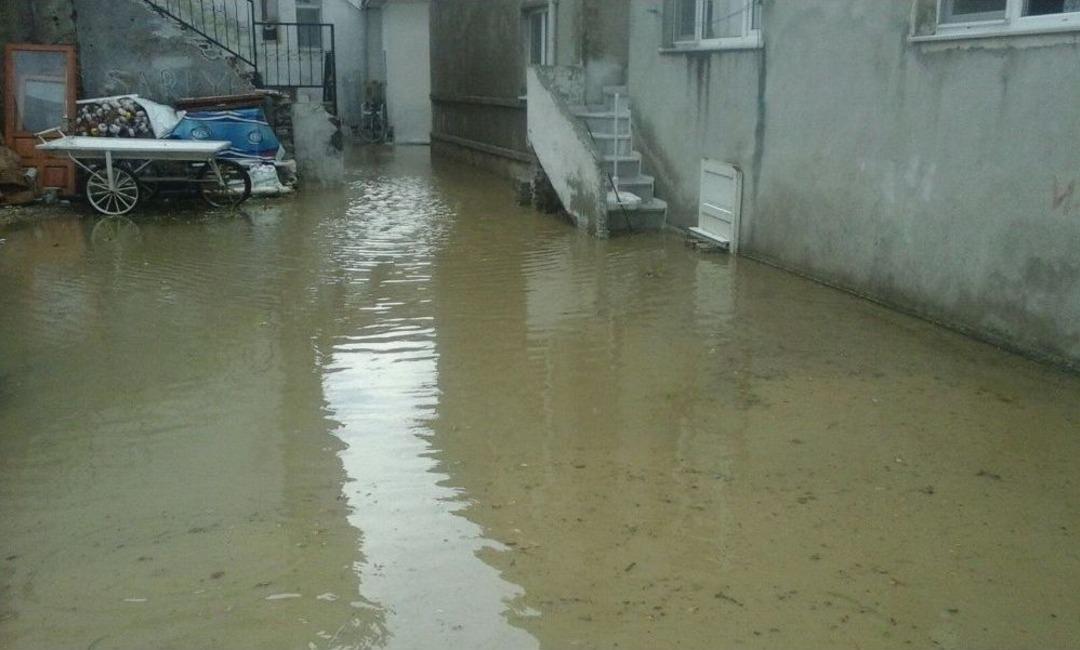 Bandırma&rsquo;da Fırtına Ve Yağmur