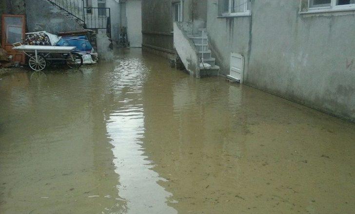 Bandırma’da Fırtına Ve Yağmur Balıkesir Haberleri