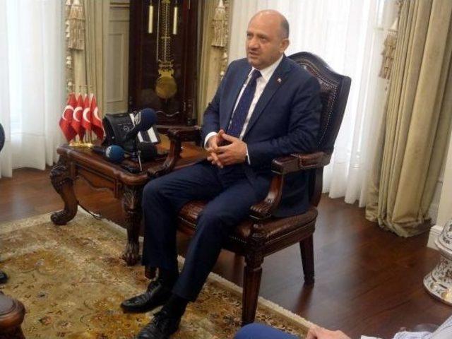 Başbakan Yardımcısı Işık, Ilk Resmi Ziyaretini Kocaeli Valiliği'ne Yaptı