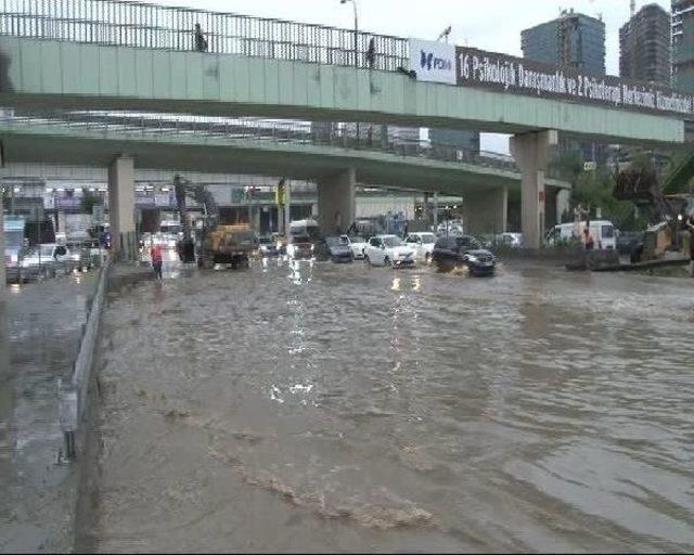 D-100 Yaklaşık 1 Saat Trafiğe Kapandı